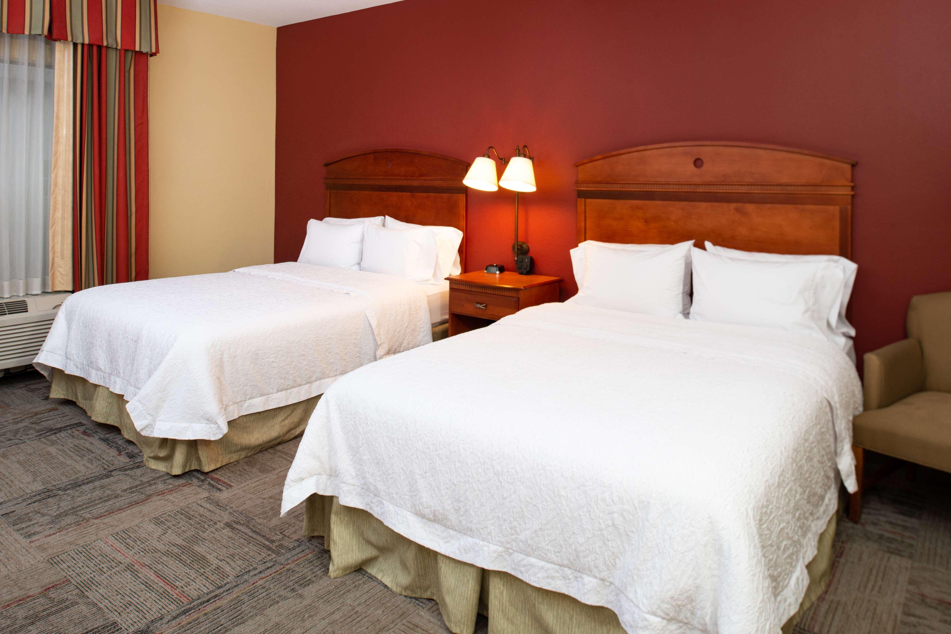 Hampton Inn Kansas City Northeast Exterior photo
