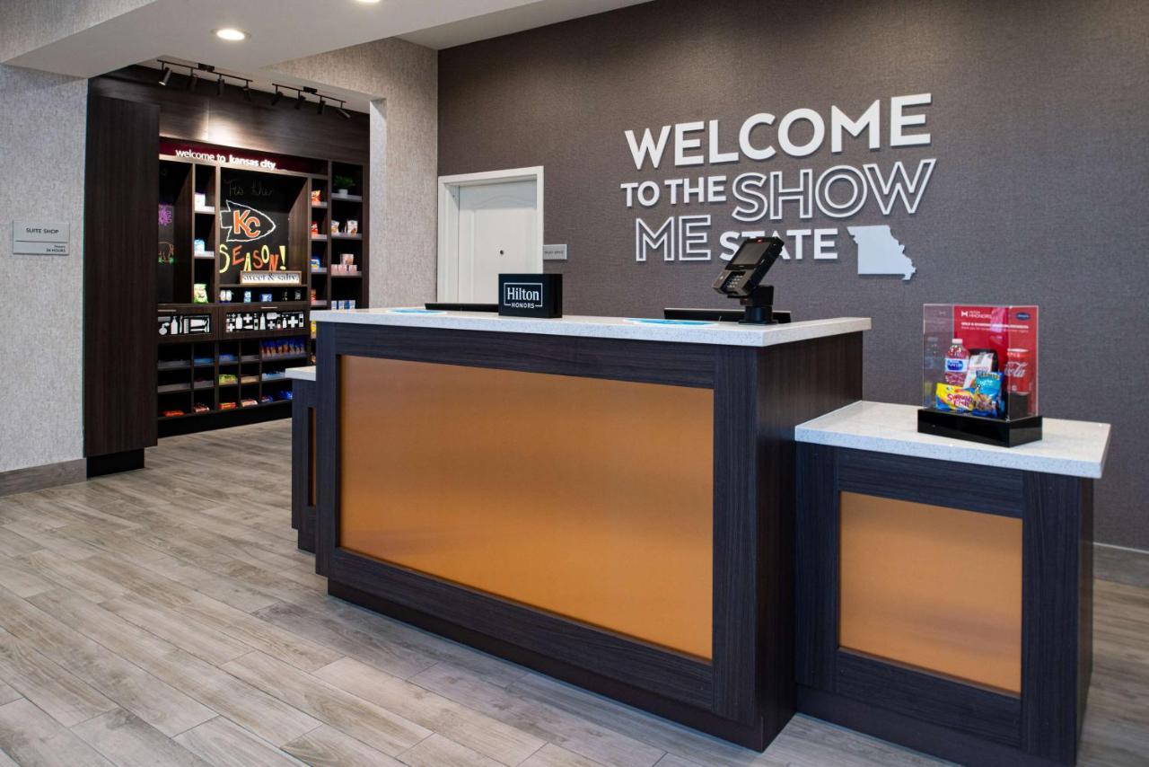 Hampton Inn Kansas City Northeast Exterior photo