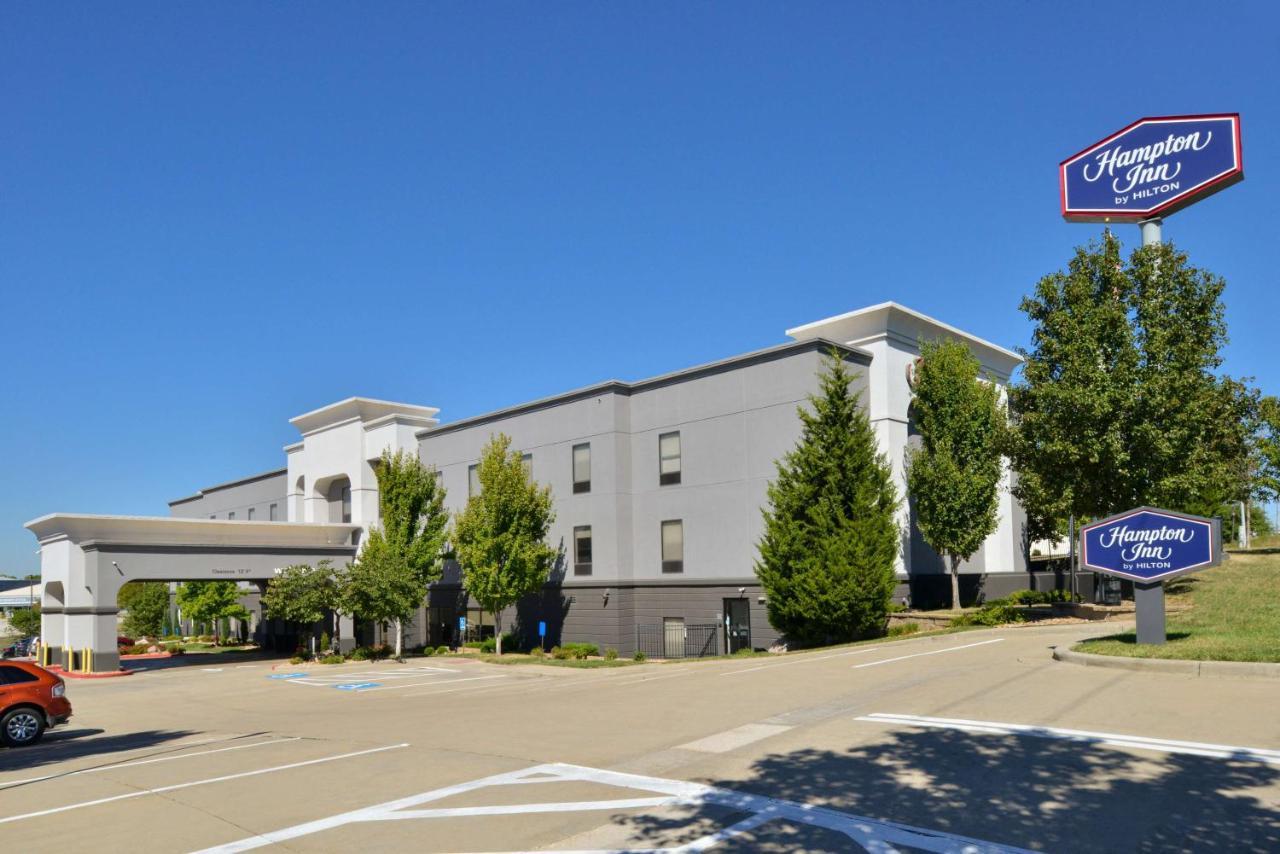 Hampton Inn Kansas City Northeast Exterior photo