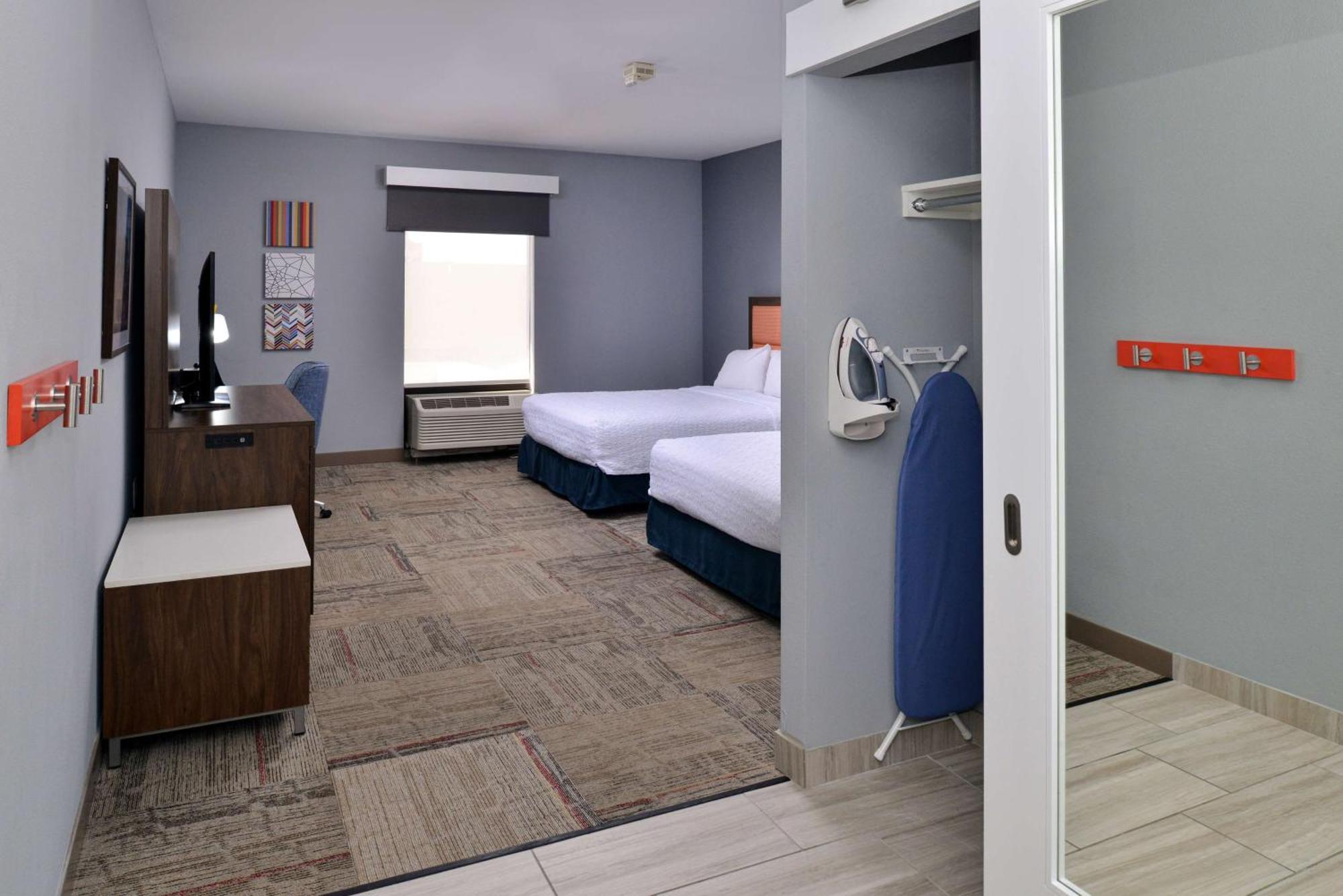 Hampton Inn Kansas City Northeast Exterior photo