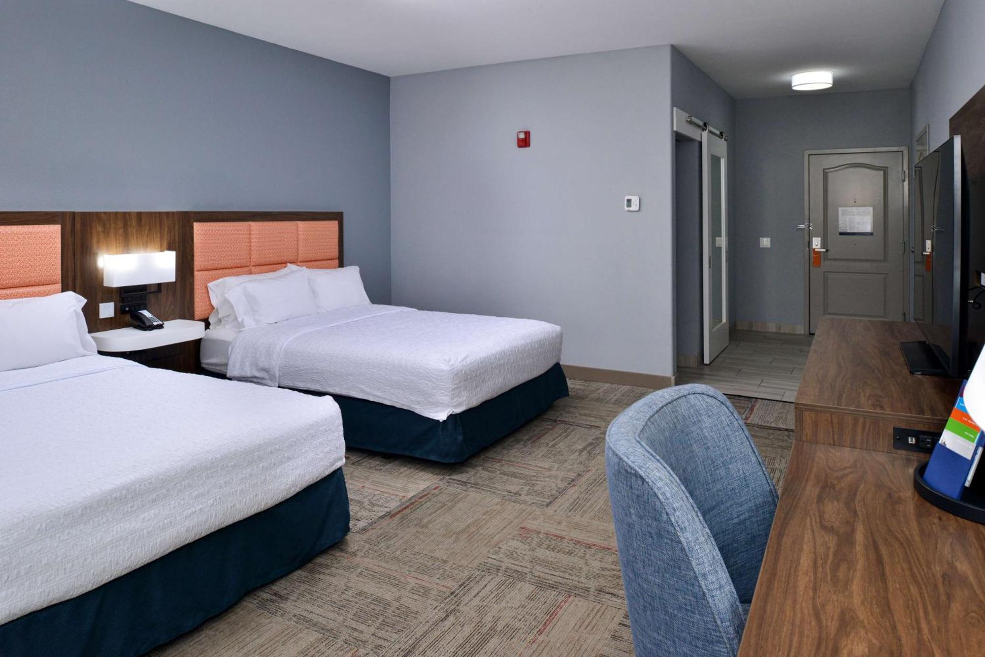 Hampton Inn Kansas City Northeast Exterior photo