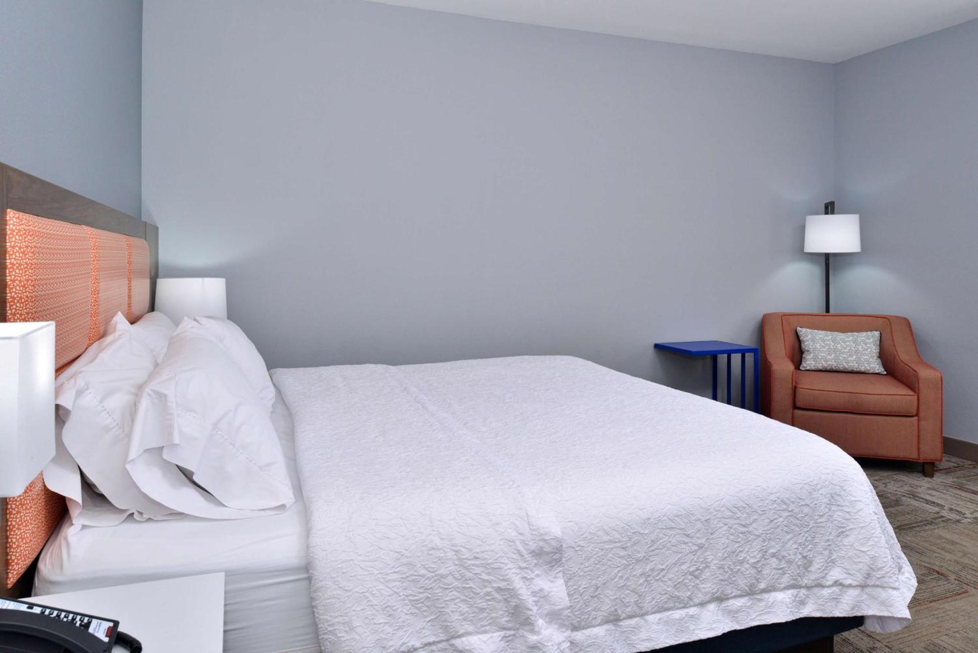 Hampton Inn Kansas City Northeast Exterior photo